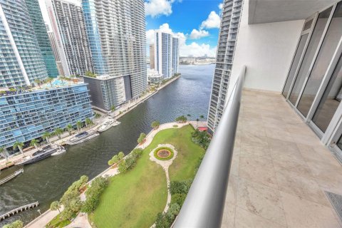 Condominio en venta en Miami, Florida, 1 dormitorio, 73.39 m2 № 1933856 - foto 1