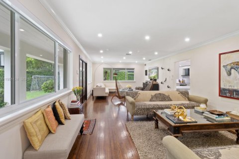 Купить виллу или дом в Корал-Гейблс, Флорида 5 спален, 274.9м2, № 2006489 - фото 5