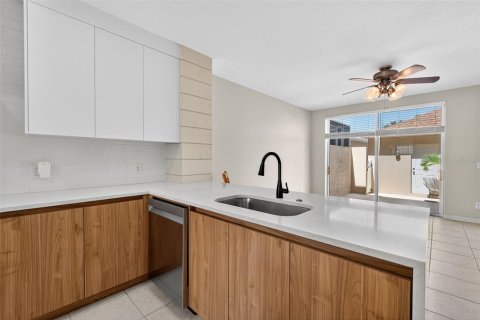 Adosado en alquiler en Parrish, Florida, 3 dormitorios, 151.24 m2 № 1849595 - foto 19