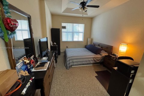 Condo in Doral, Florida, 2 bedrooms  № 1882151 - photo 8