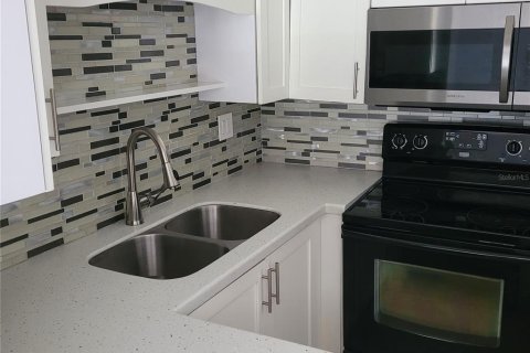 Condo in Daytona Beach, Florida, 1 bedroom  № 1514217 - photo 5