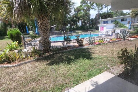 Condo in Daytona Beach, Florida, 1 bedroom  № 1514217 - photo 3