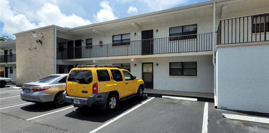 Condo in Daytona Beach, Florida, 1 bedroom № 1514217