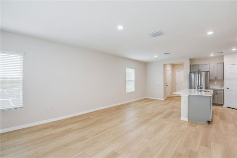 Townhouse in Haines City, Florida 4 bedrooms, 173.36 sq.m. № 1785657 - photo 9