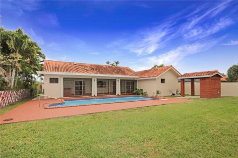 Villa ou maison à louer à Miami, Floride: 3 chambres, 270.35 m2 № 2022240 - photo 24