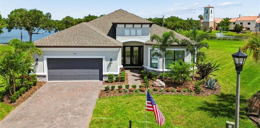 House in Poinciana, Florida 3 bedrooms, 291.25 sq.m. № 2396354