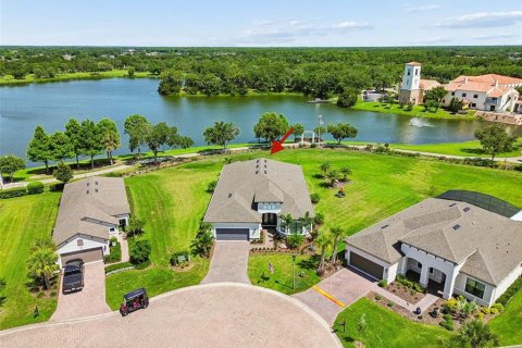 House in Poinciana, Florida 3 bedrooms, 291.25 sq.m. № 2396354 - photo 3