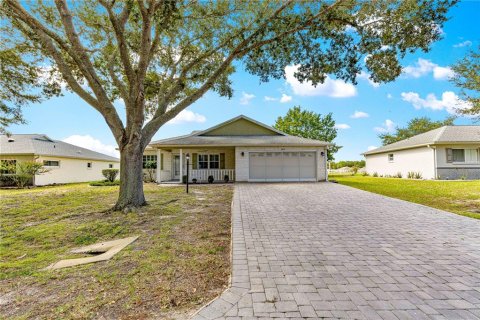 House in Ocala, Florida 2 bedrooms, 177.54 sq.m. № 2229289