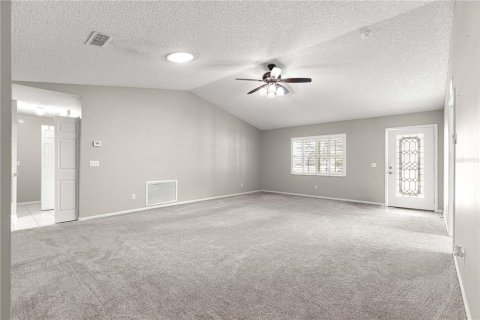 Villa ou maison à vendre à Ocala, Floride: 2 chambres, 177.54 m2 № 2229289 - photo 5