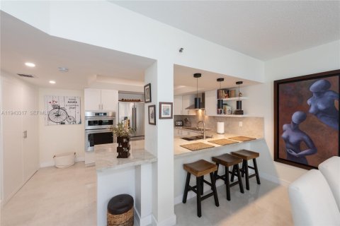 Copropriété à louer à Miami, Floride: 2 chambres, 114.18 m2 № 1999573 - photo 9