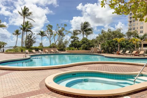 Copropriété à louer à Miami, Floride: 2 chambres, 114.18 m2 № 1999573 - photo 27