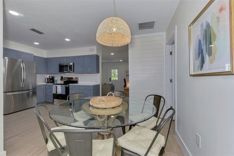 Casa en alquiler en Sarasota, Florida, 4 dormitorios, 198.25 m2 № 1912882 - foto 14