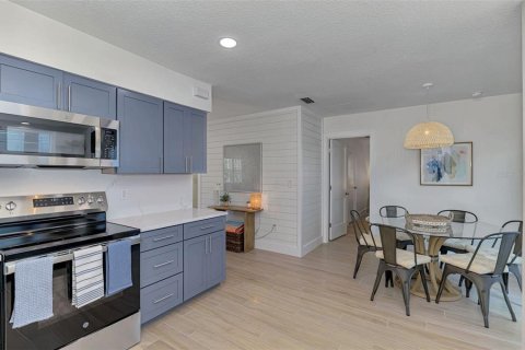 Casa en alquiler en Sarasota, Florida, 4 dormitorios, 198.25 m2 № 1912882 - foto 13