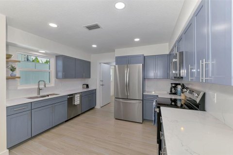 Casa en alquiler en Sarasota, Florida, 4 dormitorios, 198.25 m2 № 1912882 - foto 11