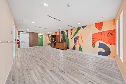 Condo in Miami, Florida, 4 bedrooms  № 2034038 - photo 24