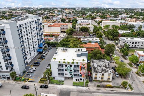 Condo in Miami, Florida, 4 bedrooms  № 2034038 - photo 28