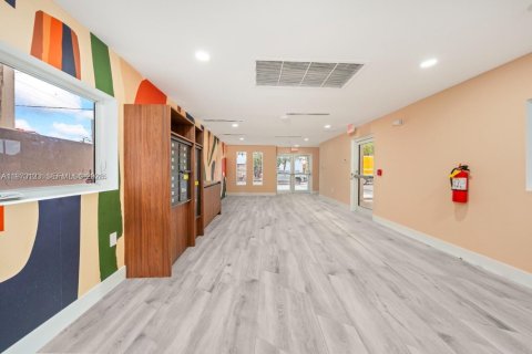 Condo in Miami, Florida, 4 bedrooms  № 2034038 - photo 23