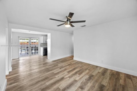 Villa ou maison à vendre à Dania Beach, Floride: 4 chambres, 104.98 m2 № 1920662 - photo 3