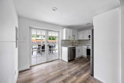 Villa ou maison à vendre à Dania Beach, Floride: 4 chambres, 104.98 m2 № 1920662 - photo 4