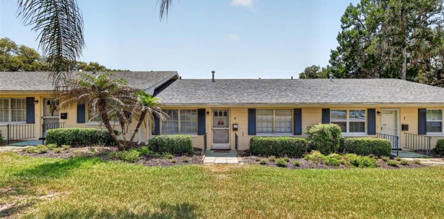 Condo in Mount Dora, Florida, 2 bedrooms № 2224530
