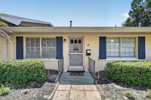 Condo in Mount Dora, Florida, 2 bedrooms № 2224530 - photo 2