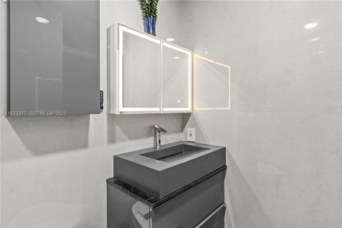 Villa ou maison à louer à Cutler Bay, Floride: 4 chambres, 207.36 m2 № 1977354 - photo 11