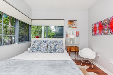 Condominio en venta en Miami Beach, Florida, 2 dormitorios, 82.68 m2 № 2032482 - foto 22