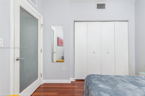 Condominio en venta en Miami Beach, Florida, 2 dormitorios, 82.68 m2 № 2032482 - foto 24