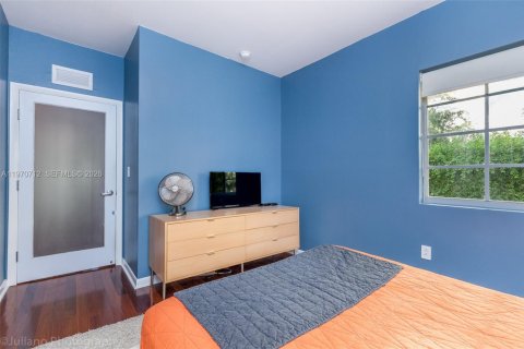 Condominio en venta en Miami Beach, Florida, 2 dormitorios, 82.68 m2 № 2032482 - foto 15