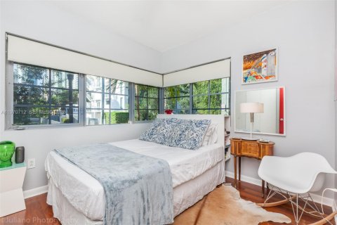 Condominio en venta en Miami Beach, Florida, 2 dormitorios, 82.68 m2 № 2032482 - foto 21
