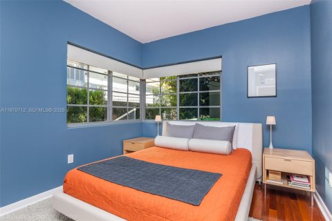 Condominio en venta en Miami Beach, Florida, 2 dormitorios, 82.68 m2 № 2032482 - foto 13