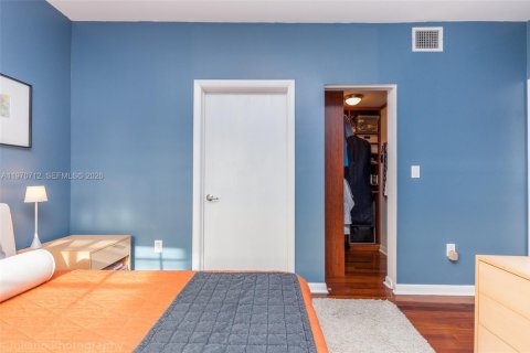 Condominio en venta en Miami Beach, Florida, 2 dormitorios, 82.68 m2 № 2032482 - foto 17