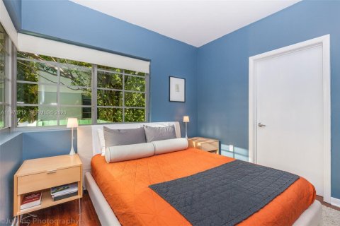 Condominio en venta en Miami Beach, Florida, 2 dormitorios, 82.68 m2 № 2032482 - foto 14