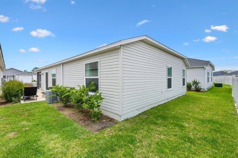 House in The Villages, Florida 2 bedrooms, 106.65 sq.m. № 1774029 - photo 26