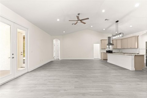 House in Ocala, Florida 4 bedrooms, 243.5 sq.m. № 1906229 - photo 21