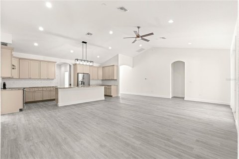 House in Ocala, Florida 4 bedrooms, 243.5 sq.m. № 1906229 - photo 22