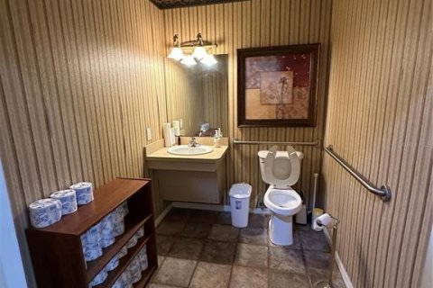 Immobilier commercial à louer à Tampa, Floride: 296.27 m2 № 2104308 - photo 12