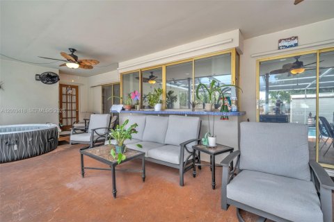 House in Hollywood, Florida 4 bedrooms № 2066887 - photo 27