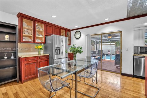 House in Hollywood, Florida 4 bedrooms № 2066887 - photo 8