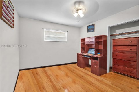 House in Hollywood, Florida 4 bedrooms № 2066887 - photo 23