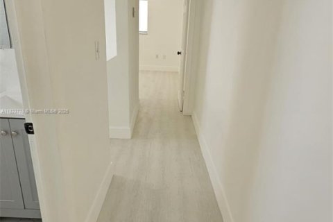 Купить кондоминиум в Хайалиа, Флорида 2 спальни, 77.02м2, № 2015303 - фото 15