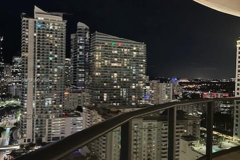 Снять в аренду кондоминиум в Майами, Флорида 2 спальни, 104.14м2, № 1987152 - фото 28