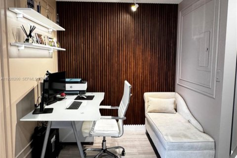 Снять в аренду кондоминиум в Майами, Флорида 2 спальни, 104.14м2, № 1987152 - фото 5