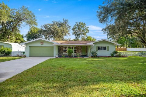 Casa en venta en Crystal River, Florida, 3 dormitorios, 146.32 m2 № 1869630 - foto 1
