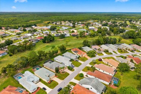 Casa en venta en Weeki Wachee, Florida, 3 dormitorios, 208.75 m2 № 2386064 - foto 15