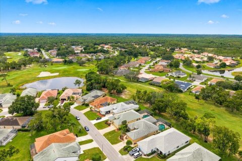 Casa en venta en Weeki Wachee, Florida, 3 dormitorios, 208.75 m2 № 2386064 - foto 4