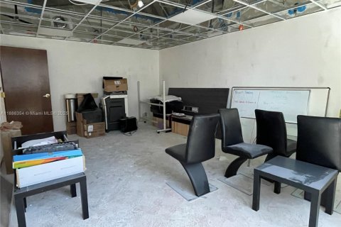 Propiedad comercial en venta en Fort Lauderdale, Florida № 1948540 - foto 21