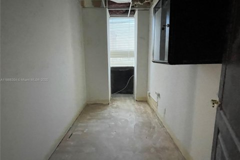 Propiedad comercial en venta en Fort Lauderdale, Florida № 1948540 - foto 29