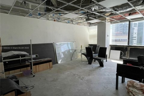 Propiedad comercial en venta en Fort Lauderdale, Florida № 1948540 - foto 20