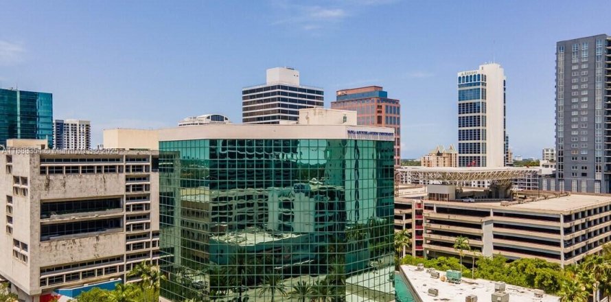 Propiedad comercial en Fort Lauderdale, Florida № 1948540